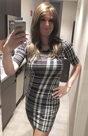 New Yorker t-woman needs a sugar daddy