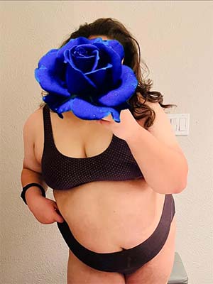 Chunky BBW tranny in San Antonio, Texas needs backshots