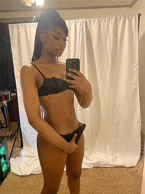 Jackson MS, Ebony shemale ready to have honest sex fun