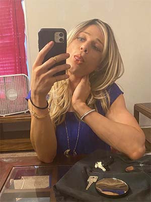 The key to my secrets, Brentwood, TN blond tranny